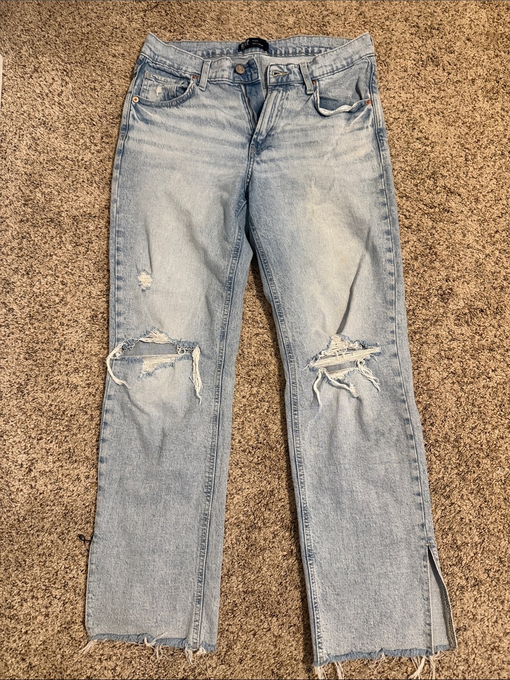 GAP 90’s loose Distressed Straight Leg Jeans